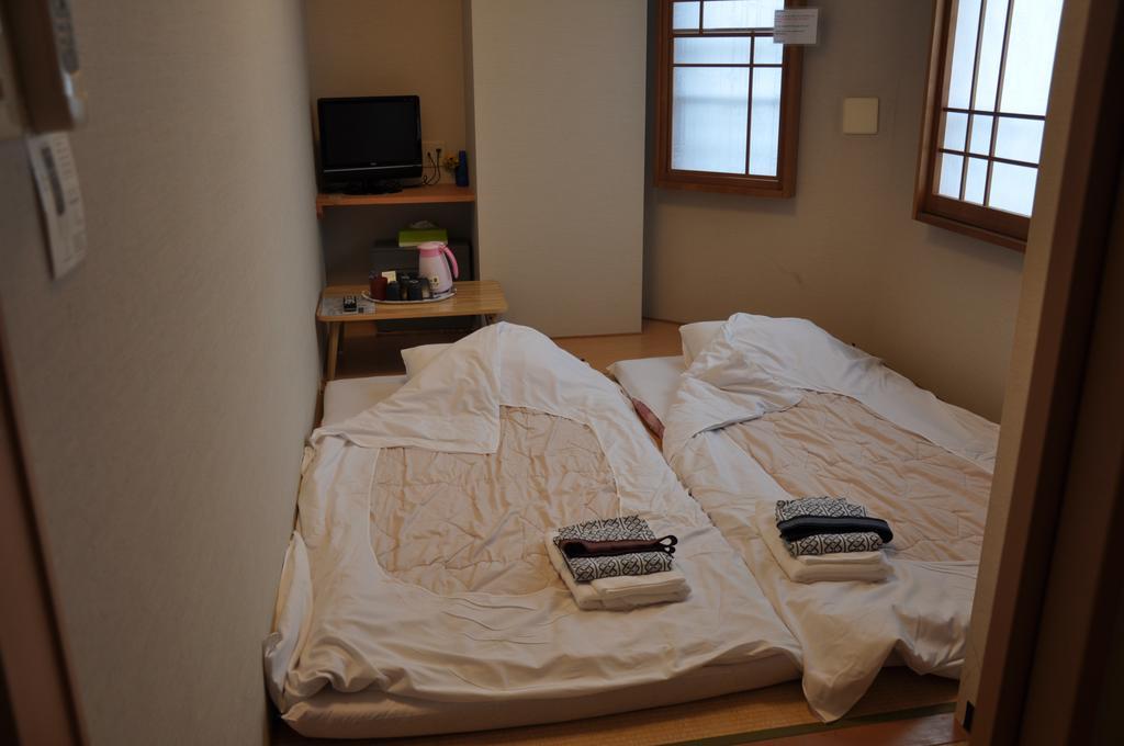 Family Inn Saiko Токио Экстерьер фото