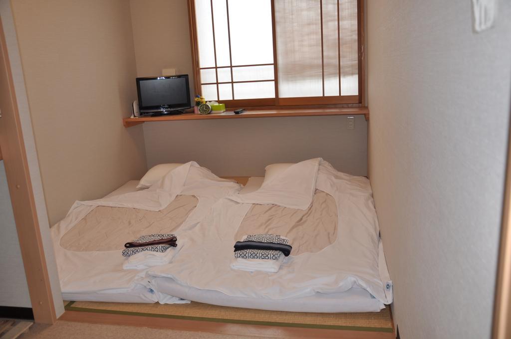 Family Inn Saiko Токио Экстерьер фото