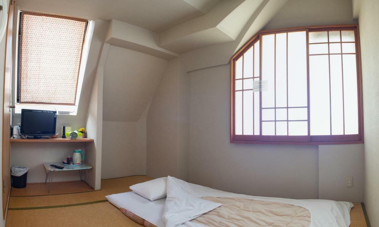 Family Inn Saiko Токио Экстерьер фото